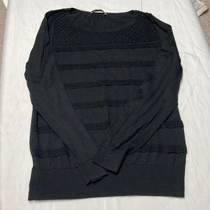 Woman’s Long Sleeve Light Weight Sweater